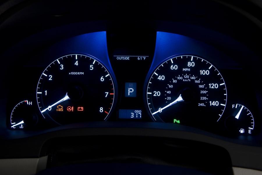  Lexus RX350 2010 года  (фото 29 из 51)
